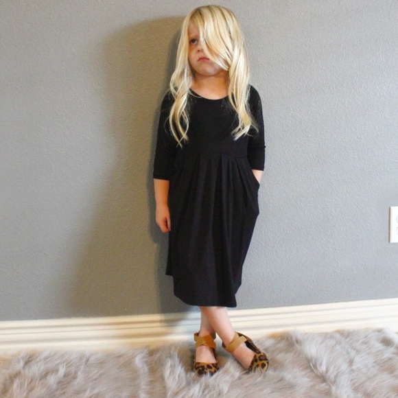 Toddler Black dress with pockets, 3/4 sleeve - Picture 2 of 5